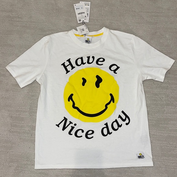 Zara | Tops | Zara Smiley Collection 